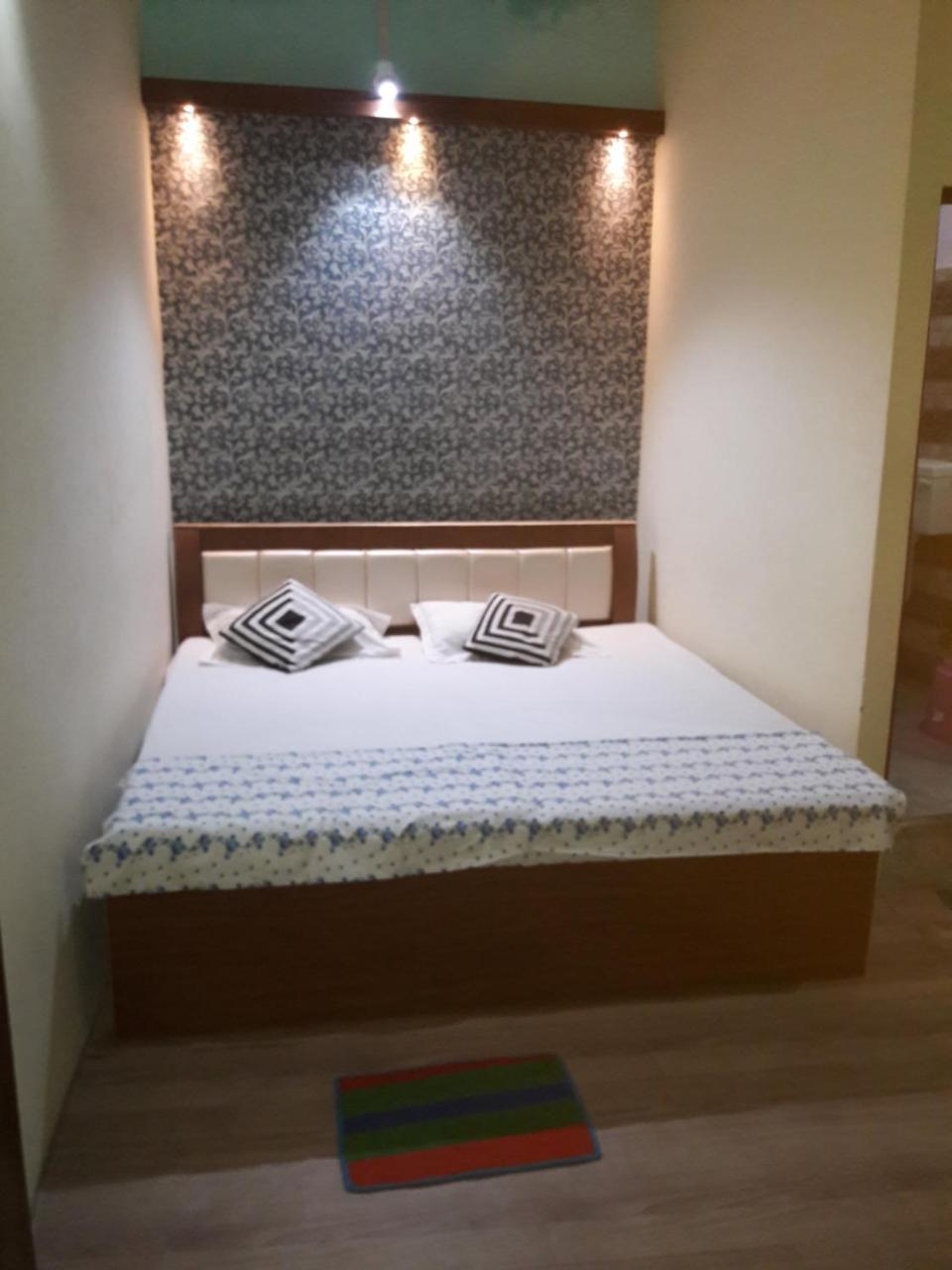 Buddha Guest House Варанасі Екстер'єр фото
