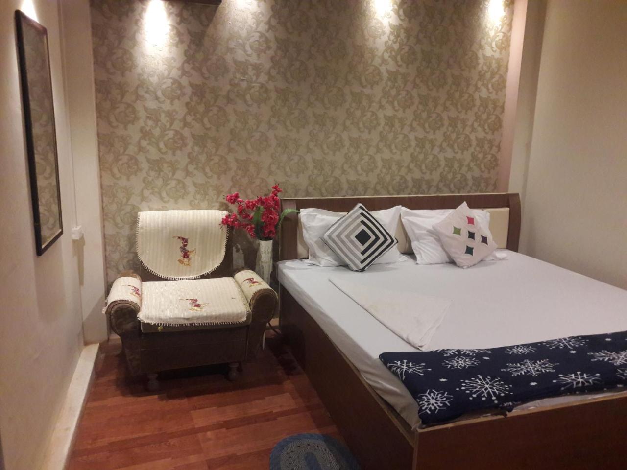 Buddha Guest House Варанасі Екстер'єр фото
