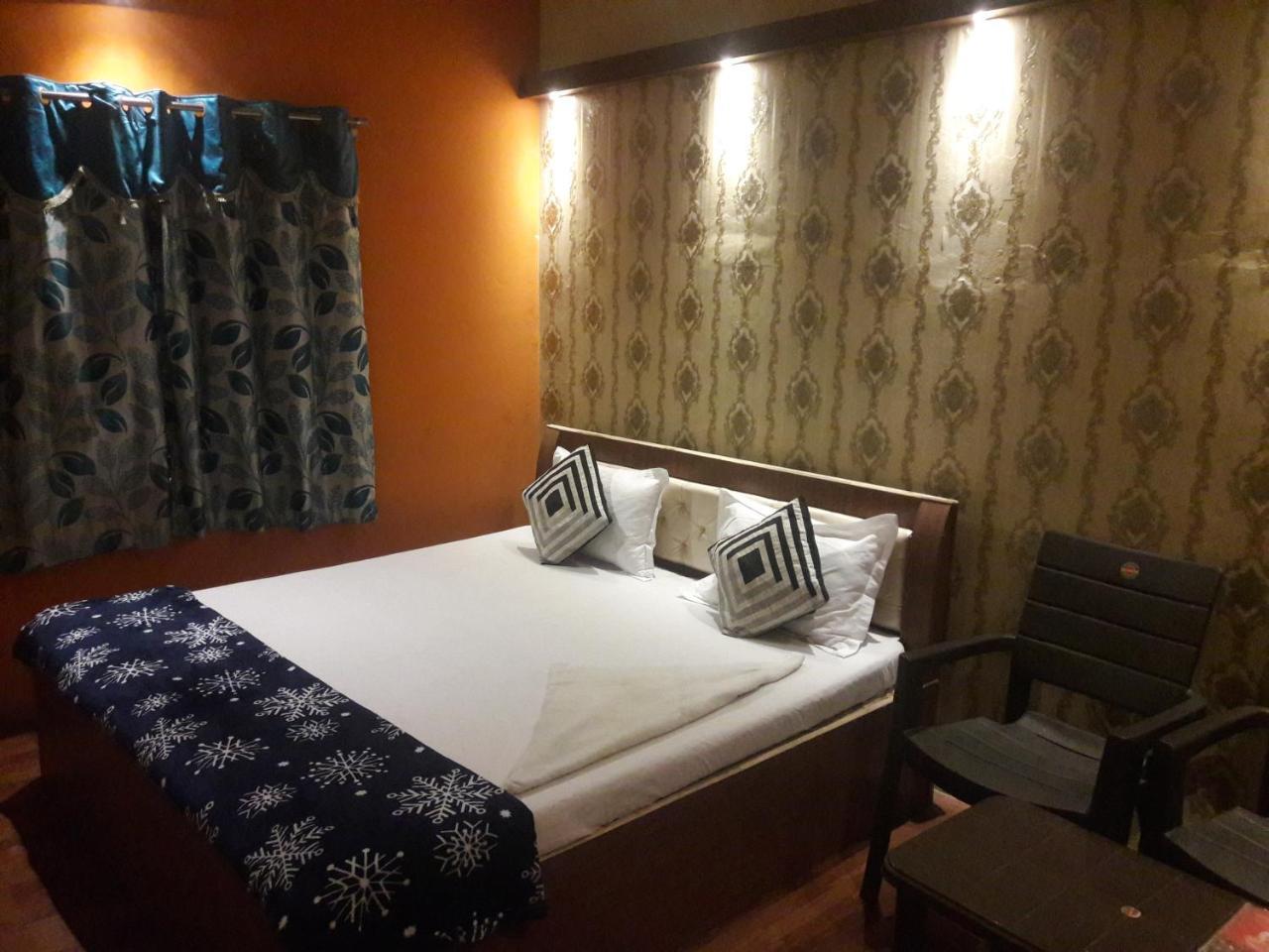 Buddha Guest House Варанасі Екстер'єр фото