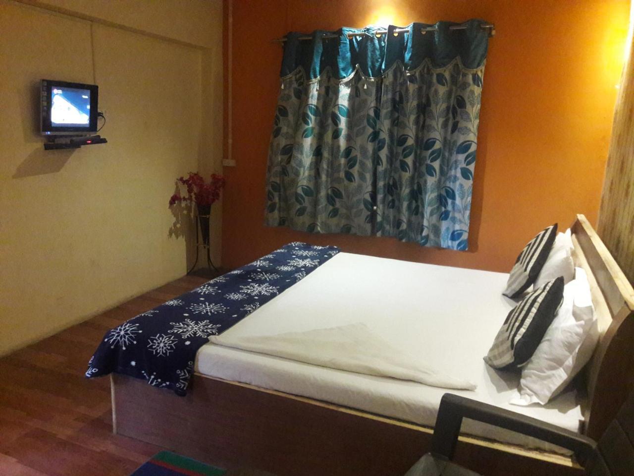 Buddha Guest House Варанасі Екстер'єр фото