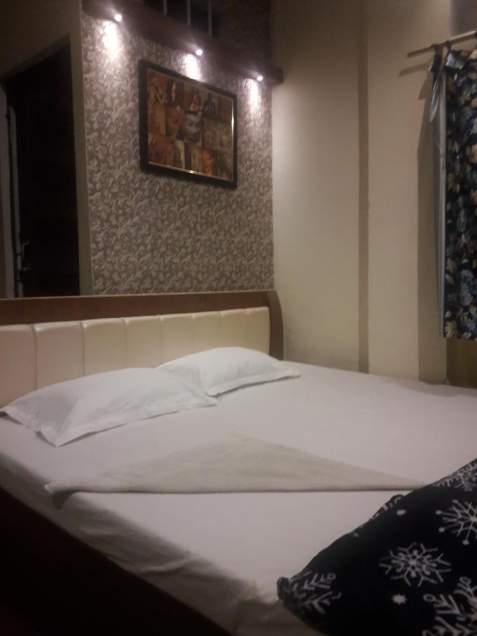 Buddha Guest House Варанасі Екстер'єр фото