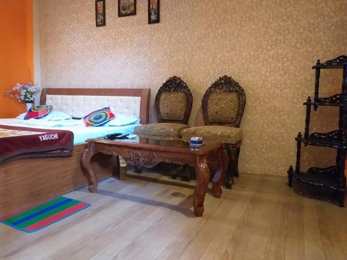 Buddha Guest House Варанасі Екстер'єр фото