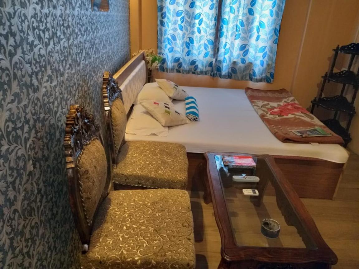 Buddha Guest House Варанасі Екстер'єр фото