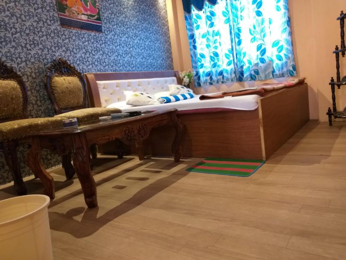 Buddha Guest House Варанасі Екстер'єр фото